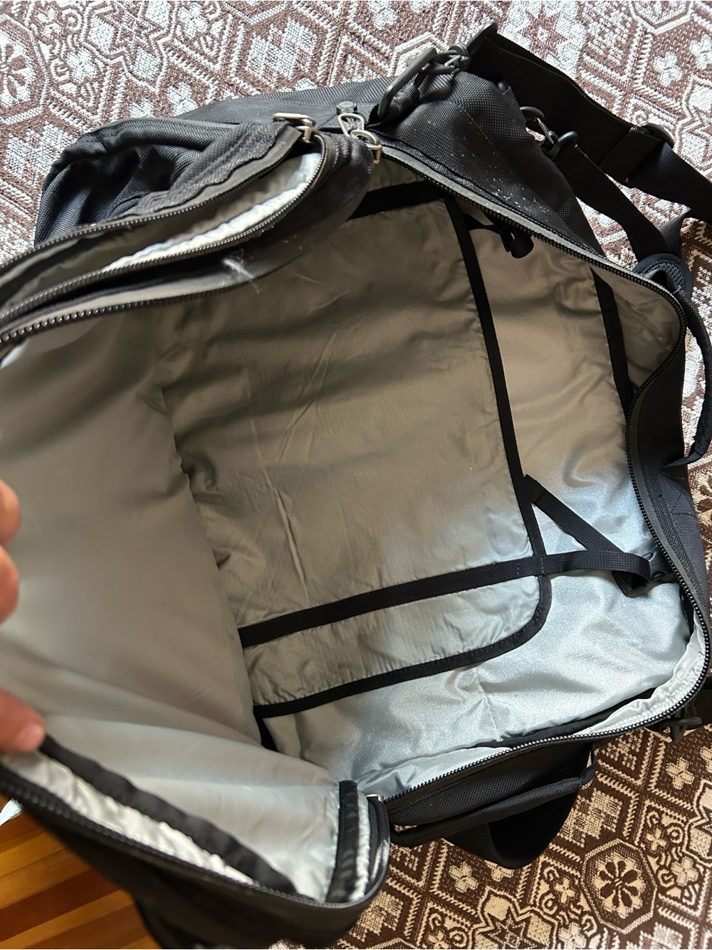Patagonia MLC Travel Bag 45L Discontinued Black 3Way Briefcase/Backpack/Carry-On - Picture 4 of 6